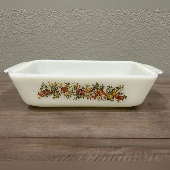 VINTAGE Anchor Hocking 1QT Loaf Pan/Casserole "Harvest Vegetable" DESIGN!!! - Picture 1 of 4